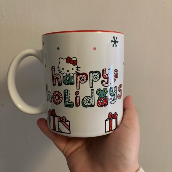 Happy Holidays Hello Kitty Mug - Picture 6 of 12